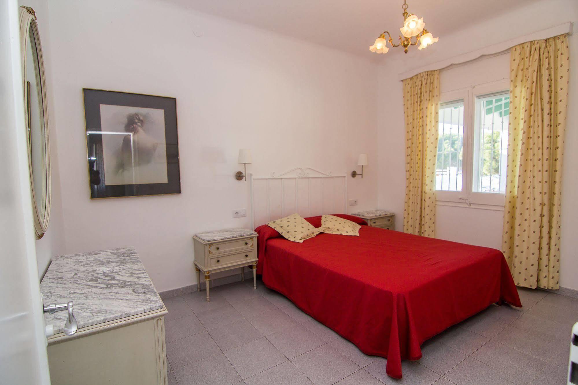 Agi Casa Puerto Villa Roses Exterior photo